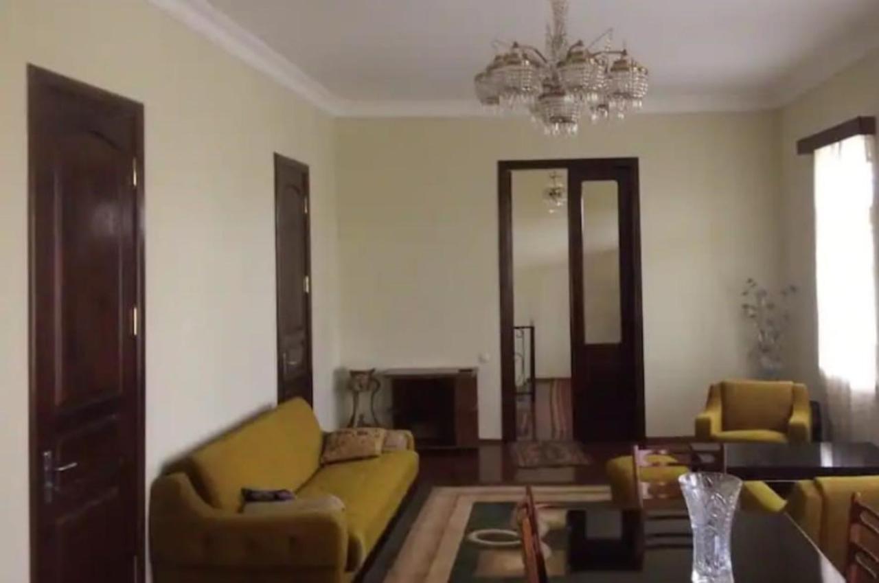 Kobuleti 4-Bedroom Apartment Extérieur photo